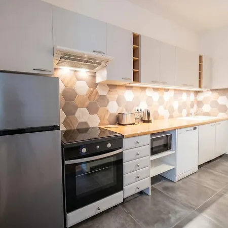 Apartment Jacquart, Close To Downtown, Free Private Parking